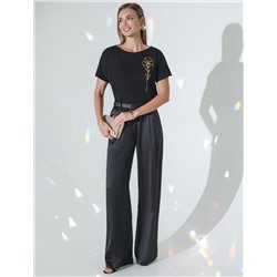 Нарядная футболка с блестящим принтом