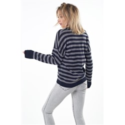 Пуловер вязаный теплый в полоску темно-синий