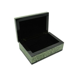 Ларец цельнокройный из жадеита. 120*80*70мм