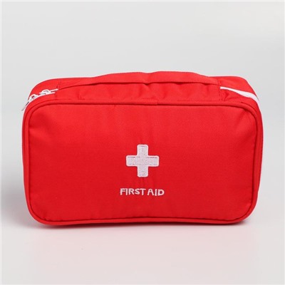 Аптечка дорожная First Aid, цвет красный