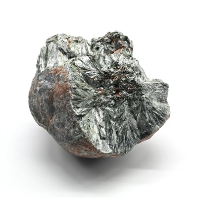 Камень серафинит "Клинохлор" 79*67*50мм, 308г
