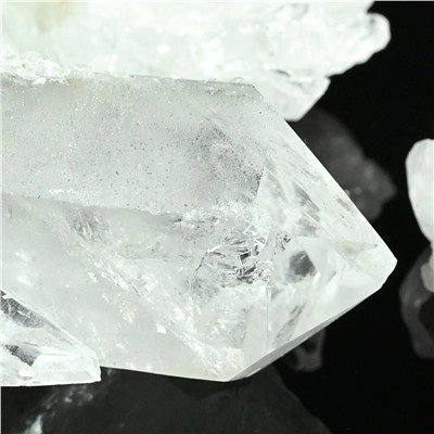 Кристаллы горного хрусталя 75*41*37мм, 140-159г