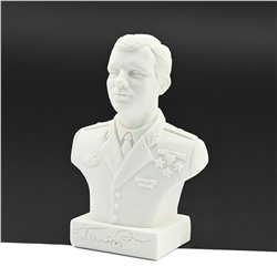 Фигурка из мрамолита "Бюст Гагарина" 36*67*96мм