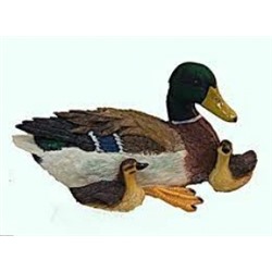 Фигурка Утка дикая с утятами лежащая H18см