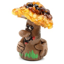 Фигурка покрытая янтарной крошкой гриб 45*73мм