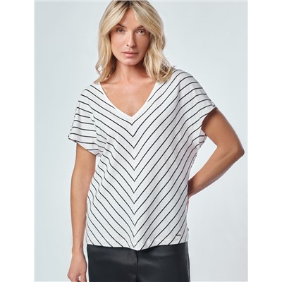 Футболка с цельнокроеным рукавом