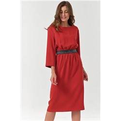 Платье повседневное приталенное с резинкой на талии терракотовое
