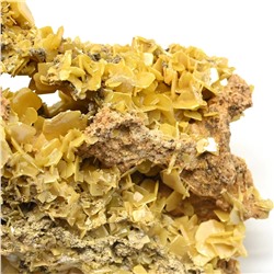 Вульфенит кристаллическое образование 70*45*30мм, 118гр