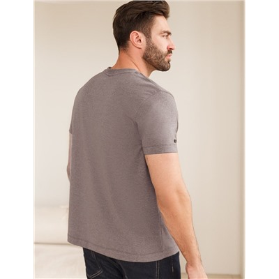 Футболка из премиального хлопка с авторским принтом