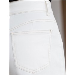 Джинсы-трубы с контрастной строчкой