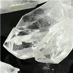 Кристаллы горного хрусталя 61*37*37мм, 90-99г