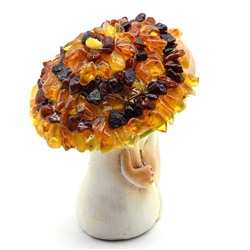 Фигурка покрытая янтарной крошкой гриб 60*75мм.