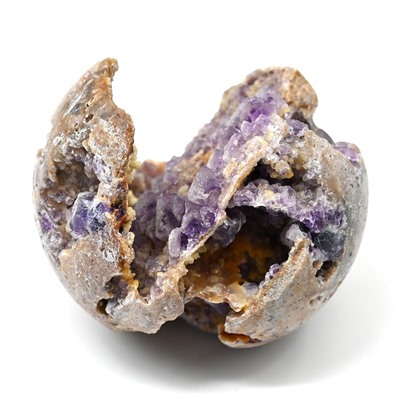 Шар из флюорита, диаметр 63мм, 150г.