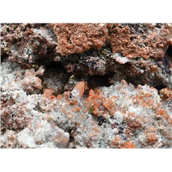 Кварц синатит с пиритом 220*195*85мм. 3334гр