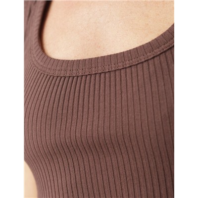 Топ из трикотажа в широкий рубчик