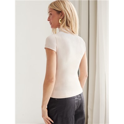 Футболка из фактурного трикотажа в рубчик