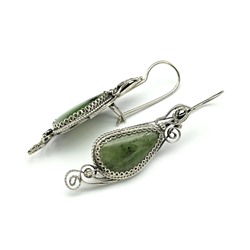 Серьги с нефритом "Капля" 14*40мм.
