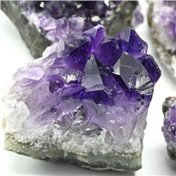 Друза аметистовая 55*35*38мм, 90-99г