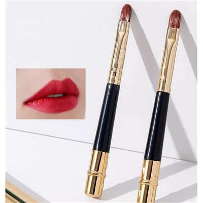 Портативная кисть для губ с металлическим колпачком