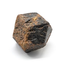 Гранат "Альмандин" 68*62*53мм, 431г