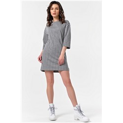 Платье трикотажное короткое в клетку на сером