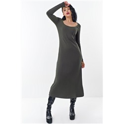 Платье трикотажное зеленое