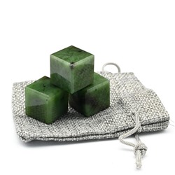 Камни для охлаждения напитков в холщевом мешочке 3 кубика из нефрита