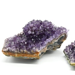 Друза аметистовая 78*50*30мм, 130-139г