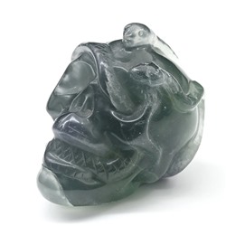 Фигурка из флюорита "Череп" 90*64*76мм, 577г