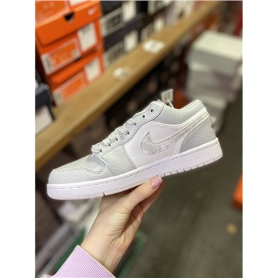Nike Air Jordan 1