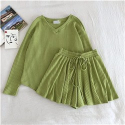 Костюм с юбкой 878331