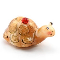 Скульптура из селенита "Черепаха с божьей коровкой" 95*80*45мм