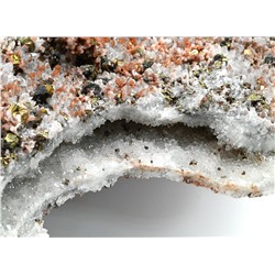 Кварц синатит с пиритом 270*220*75мм. 2790гр