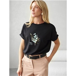 Футболка из премиального хлопка с авторским принтом