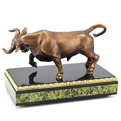 Статуэтка из бронзы Бык на змеевике 225*115*150мм