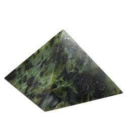 Пирамида из нефрита 50*50*34мм
