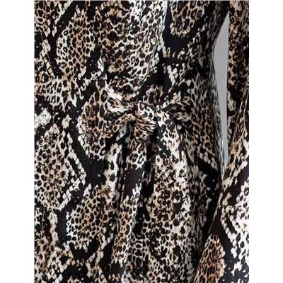 Платье на запАх из вискозы с принтом