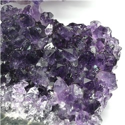 Друза аметистовая 64*40*33мм, 110-119г