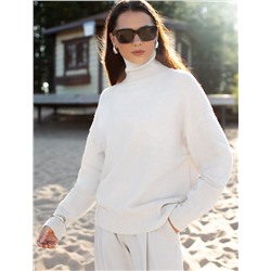 Свободный свитер с высоким воротом из мягкой пряжи с кашемиром