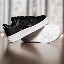 Nike Air Force 1 07 Lx