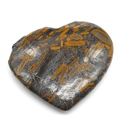 Сердце из яшмы бамбуковой 97*85*23мм, 258г