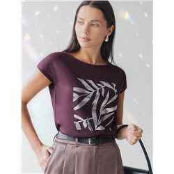 Нарядная футболка с серебристым принтом