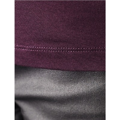 Нарядная футболка с блестящим принтом