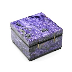 Ларец из камня чароит 65*65*42мм.