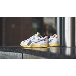 Off-White x Nike Dunk Low