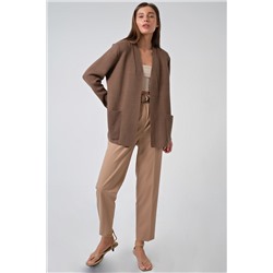 Кардиган вязаный короткий с карманами из хлопка бежевый