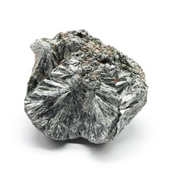 Камень серафинит "Клинохлор" 82*67*48мм, 313г