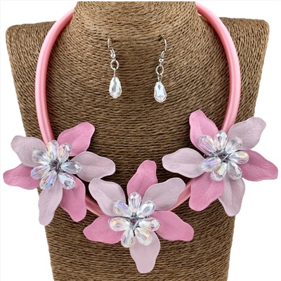 Комплект колье и серьги «Flowers»