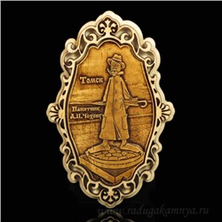 Магнит из бересты г. Томск "Памятник А.П.Чехову" 65*105мм
