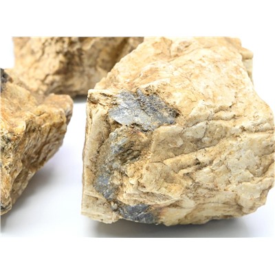 Корунд сапфир в породе 55*38*33мм, 75-90г